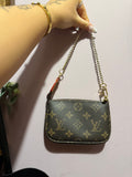 Mini LV Pochette